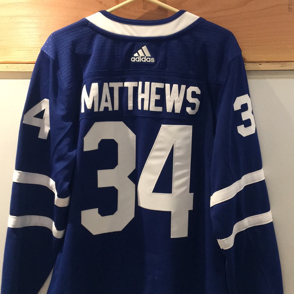 Austin Mathews Maple Leafs Jersey sz 44